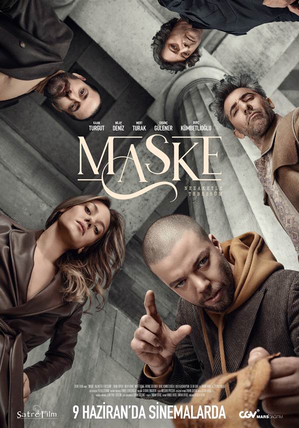 Maske Nezaketle Tebessüm Full HD 1080p izle